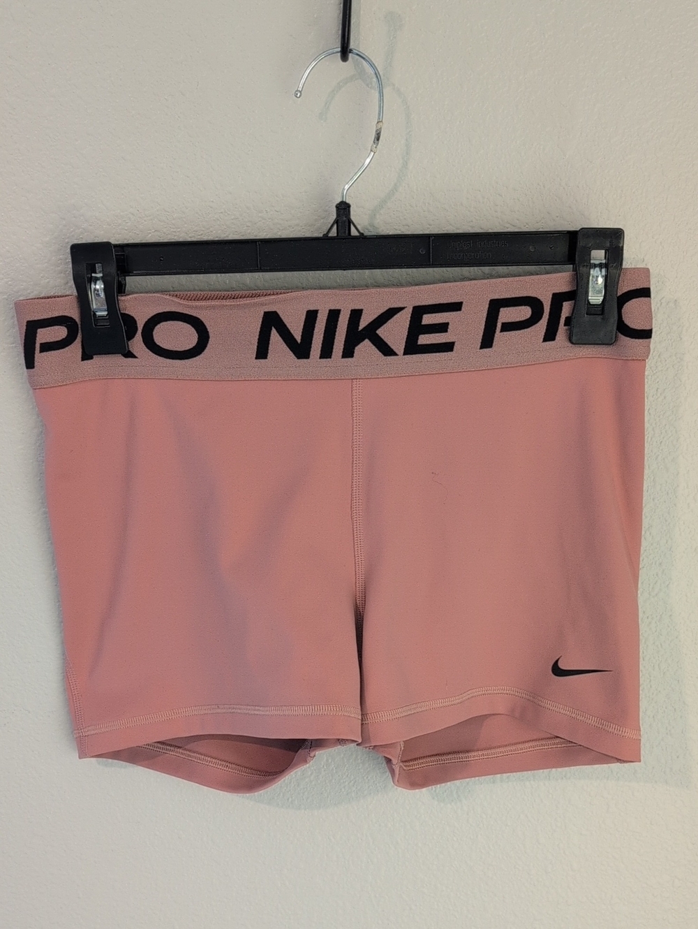 Nike Pro Women's Training Bike Shorts in Dusty Rose